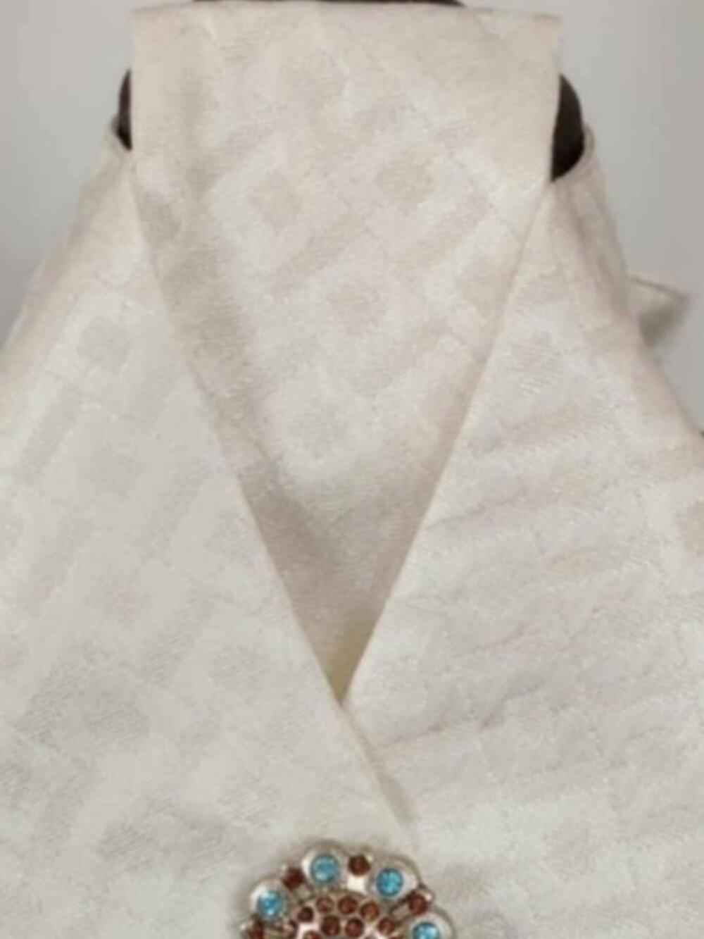 STOCK TIE for Equestrians Pre-Tied FLAT FOLD Soft White SQUARES New ORNAMENTS